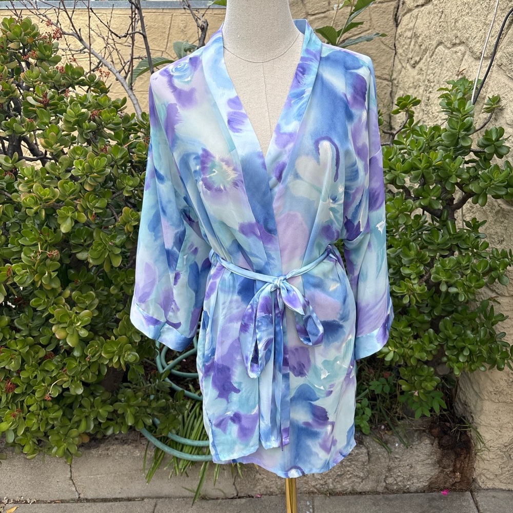 VTG 80s Sheer Blue and Pure Floral Robe from California Dynasty